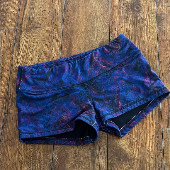 Fleo Women's Dynamic Blue and Pink Athletic Shorts - Picture 2 of 3